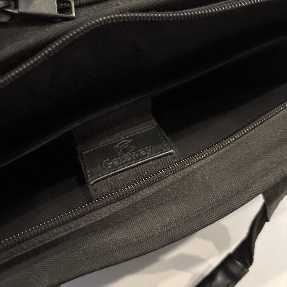 NWOT Gateway Laptop Notebook Bag Carry Case Messenger Black‎ Breifcase